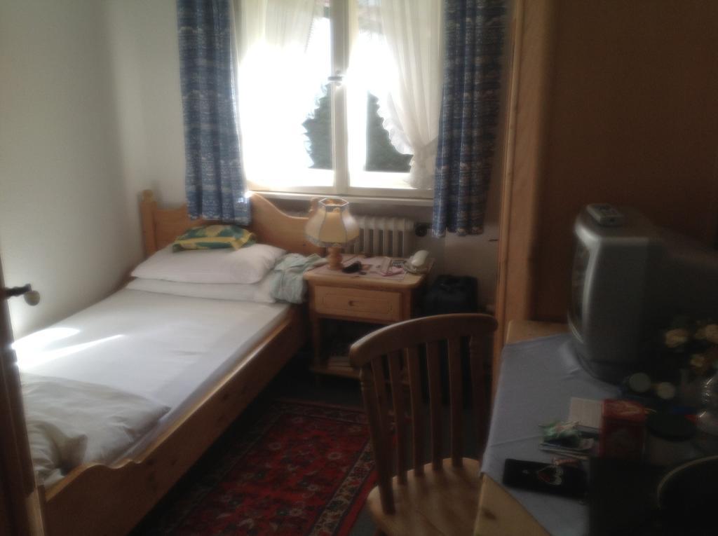 Haus Hollental Hotell Garmisch-Partenkirchen Rom bilde