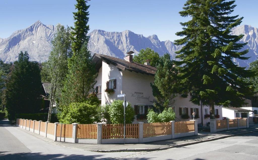 Haus Hollental Hotell Garmisch-Partenkirchen Eksteriør bilde